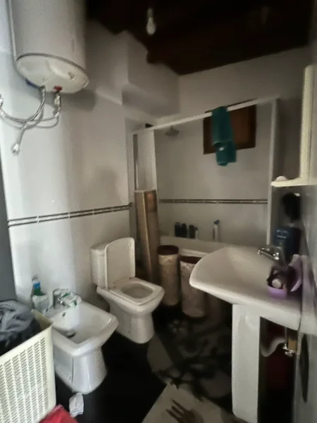 Tirane, shitet apartament , 140 m² 200.000 €