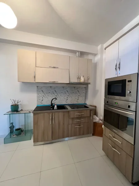 Tirane, shitet apartament , 140 m² 200.000 €