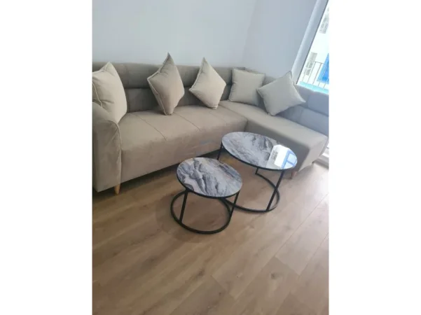 Tirane, jepet me qera apartament 1+1+Ballkon Kati 4, 45 m² 450 € (rezidenca kadiu)
