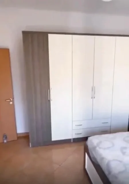 APARTAMENT 3+1+2 +PARKIM ME QIRA   (ISH PARKU) 90.000 LEKE