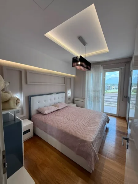 Tirane, shitet apartament 2+1+Aneks+Ballkon Kati 4, 96 m² 260.000 € (liqeni artificial)