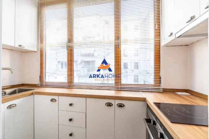 Tirane, shitet ambjent biznesi Kati -1, 230 m² 270.000 € 