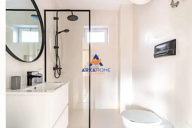Tirane, shitet ambjent biznesi Kati -1, 230 m² 270.000 € 