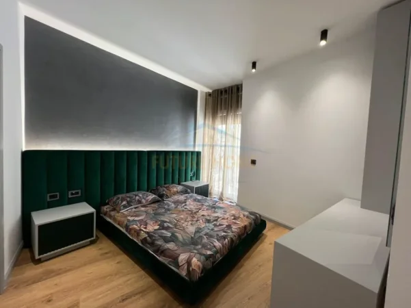 Tirane, shitet apartament 2+1 Kati 2, 124 m² 290.000 € (LIQENI I THATE)
