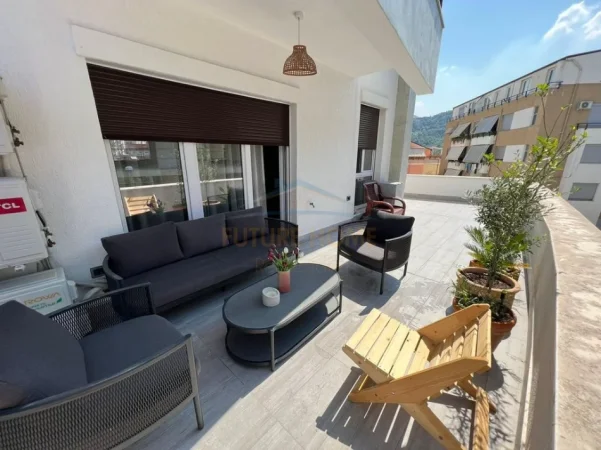 Tirane, shitet apartament 2+1 Kati 2, 124 m² 290.000 € (LIQENI I THATE)