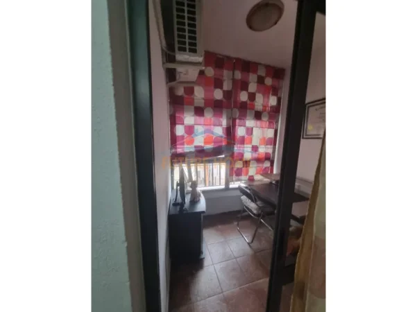 Tirane, jepet me qera apartament 2+1 Kati 9, 88 m² 600 € (SELVIA)