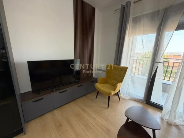 Tirane, jepet me qera apartament 1+1 Kati 3, 62 m² 600 € (Rruga Jordan Misja)