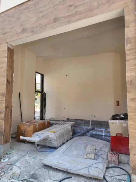 Tirane, shitet dyqan Kati 0, 48 m² 