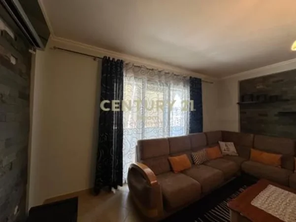 Tirane, jepet me qera apartament 2+1 Kati 8, 118 m² 600 € (Don bosko)