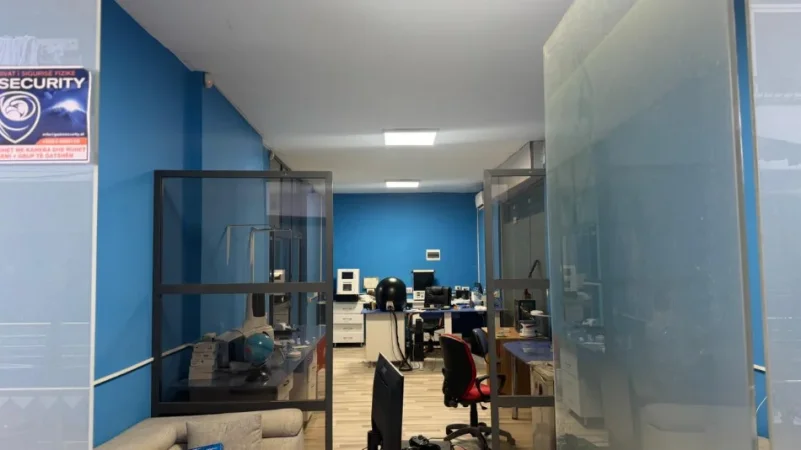 Tirane, shitet dyqan Kati 0, 61 m² 160.000 € (Rruga Dritan Hoxha)