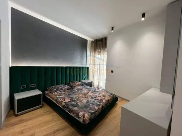 Tirane, shitet apartament 2+1+2 Kati 2, 124 m² 290.000 € (LIQENI I THATE , Prane Radisson)