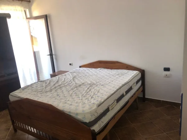 Tirane, jepet me qera apartament 1+1 Kati 1, 62 m² (fresk)