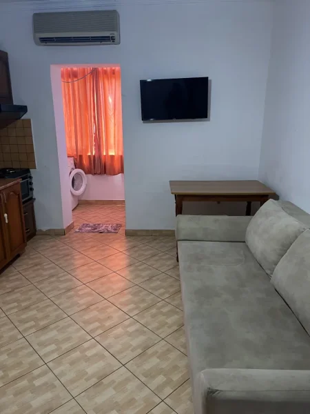 Tirane, jap me qera apartament 1+1 Kati 3, 52 m² 400 € 