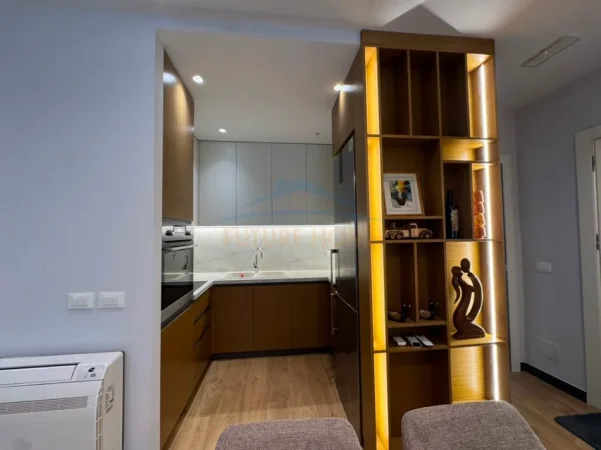 Tirane, jepet me qera apartament 2+1 Kati 3, 94 m² 1.200 € (LIQENI I THATE)