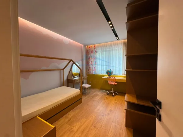 Tirane, jepet me qera apartament 2+1 Kati 3, 94 m² 1.200 € (LIQENI I THATE)