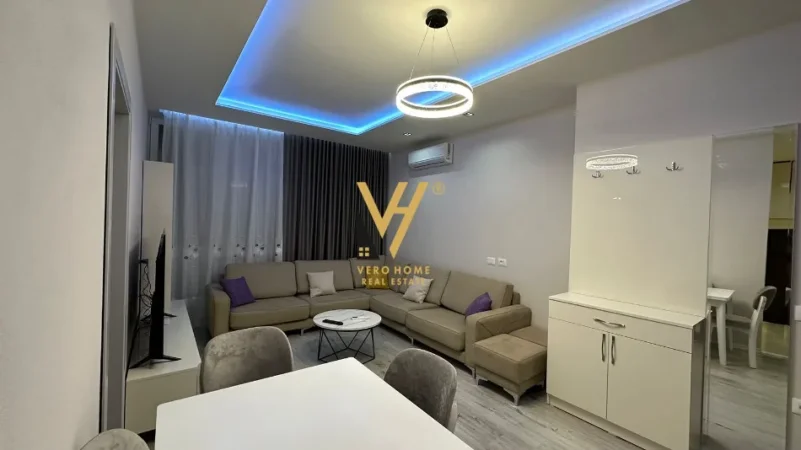 Tirane, jepet me qera apartament 1+1+Ballkon Kati 2, 55 m² 650 € (PAZARI I RI)