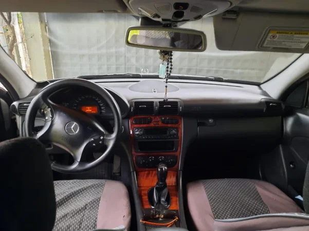 Durres, shitet makine Mercedes benz Benzin+Gaz, gri metalizato manuale Klima 2.400 €