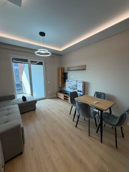 Tirane, jepet me qera apartament 1+1 Kati 5, 55 m² 550 € (Don Bosko)