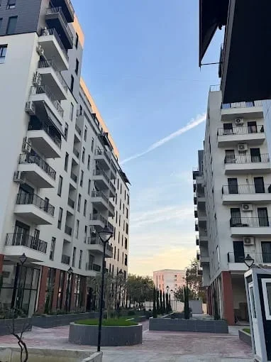 Tirane, jepet me qera apartament 1+1 Kati 9, 500 € (Don Bosko)