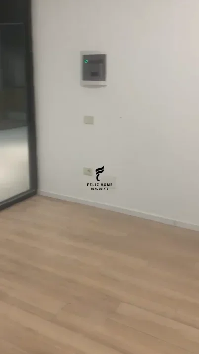 Tirane, jepet me qera zyre Kati 1, 35 m² 800 € (MINE PEZA)