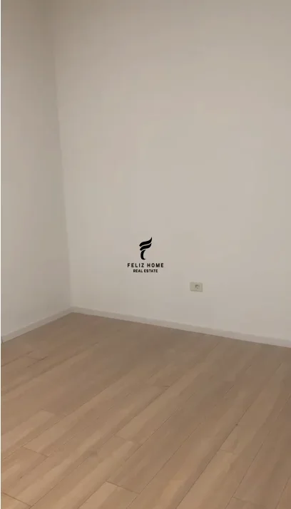 Tirane, jepet me qera zyre Kati 1, 35 m² 800 € (MINE PEZA)