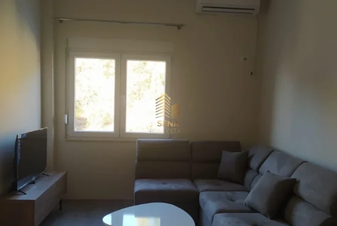 Tirane, jepet me qera apartament 1+1 Kati 3, 60 m² 350 € (Shkoze)