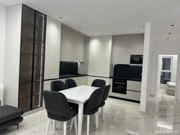 Tirane, jepet me qera apartament 2+1+Ballkon Kati 6, 100 m² 780 € (Dritan Hoxha)