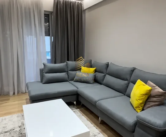 Tirane, shitet apartament 2+1+Ballkon Kati 1, 128 m² 270.400 € (Xhamllik)