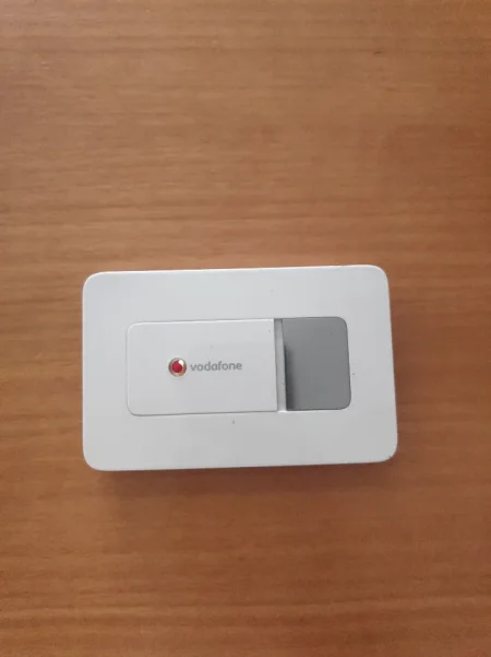 Tirane, shes Adapter Vodafone Mobile WiFi (R201 T3)