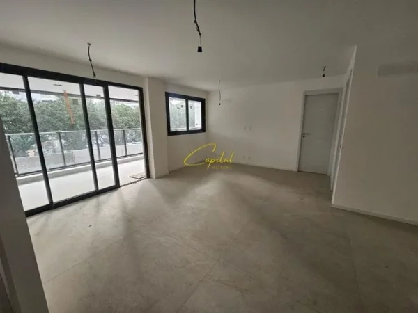 Tirane, jepet me qera zyre Kati 2, 156 m² 1.200 € (21 DHJETORI)