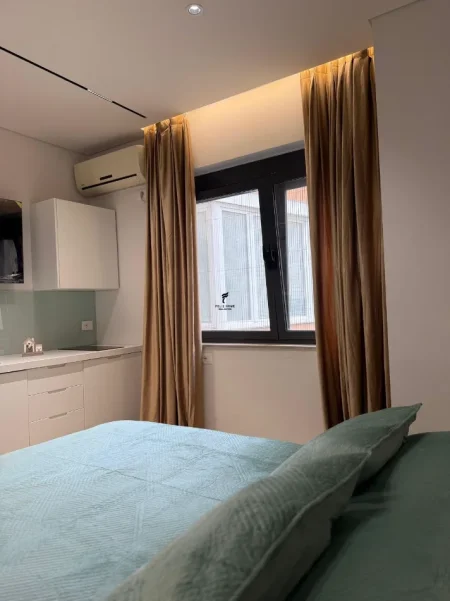 Tirane, jepet me qera garsonier Kati 1, 80 m² 1.300 € (9 KATESHET)