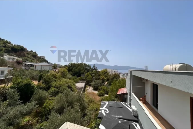 Vlore - Lungomare, shitet Vile 3+1+Ballkon , 250 m² 230.000 € (Rruga Stefano Pano, Vlore)