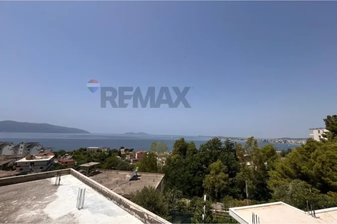 Vlore - Lungomare, shitet Vile 3+1+Ballkon , 250 m² 230.000 € (Rruga Stefano Pano, Vlore)
