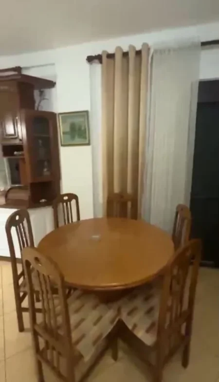 Tirane, jepet me qera apartament 2+1 Kati 1, 100 m² 500 € (Kristal Center)