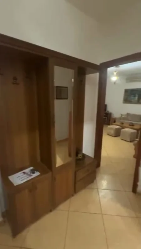 Tirane, jepet me qera apartament 2+1 Kati 1, 100 m² 500 € (Kristal Center)