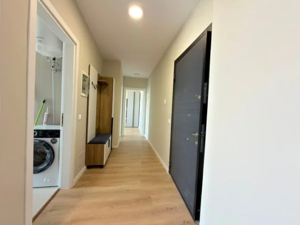 Tirane, jepet me qera apartament 2+1 Kati 8, 80 m² 700 € (bulevardi i ri)