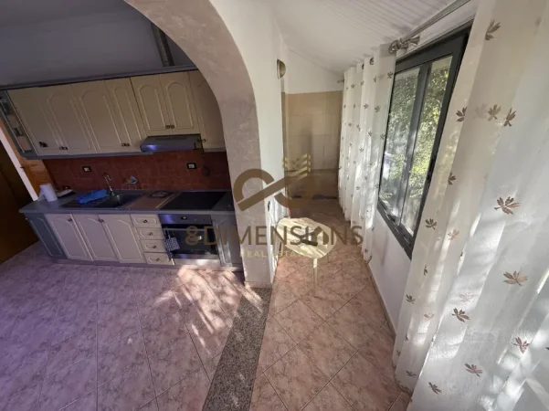 Tirane, jepet me qera Vile Vile 2 Katshe Kati 2, 1.500 m² 1.200 € (Kombinat)
