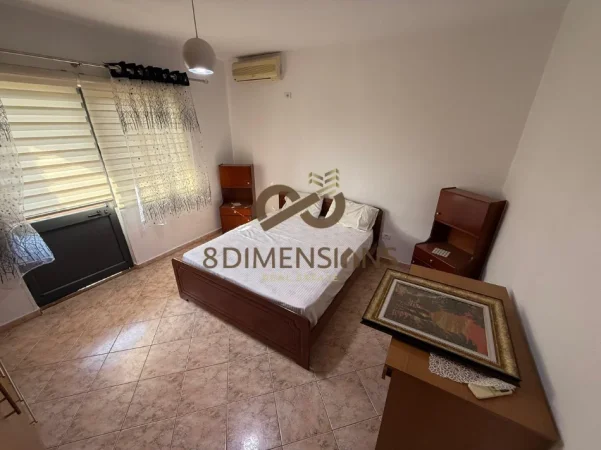 Tirane, jepet me qera Vile Vile 2 Katshe Kati 2, 1.500 m² 1.200 € (Kombinat)