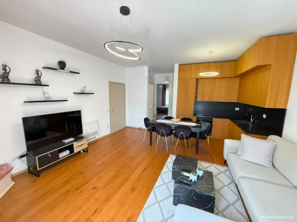 Tirane, jepet me qera apartament 2+1+Ballkon Kati 1, 95 m² 1.200 € (TEG)