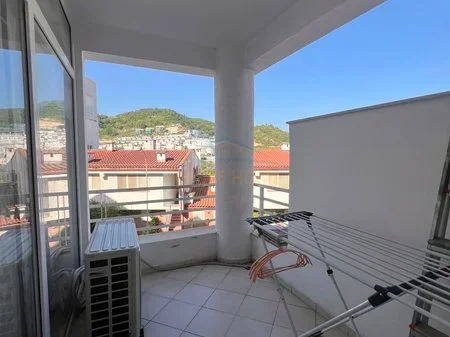 Tirane, jepet me qera apartament 2+1+Ballkon Kati 2, 91 m² 750 € 