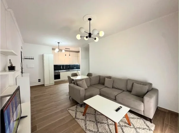 Tirane, jepet me qera apartament 1+1 Kati 1, 100 m² 700 € (TEG)