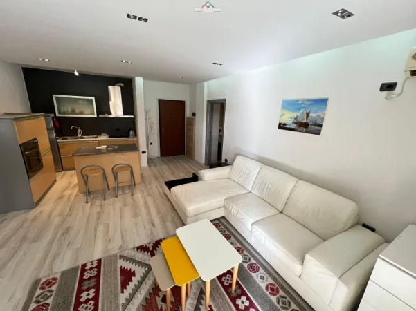 Tirane, jepet me qera apartament 1+1+Ballkon Kati 8, 65 m² 750 € (Rruga e Elbasanit)