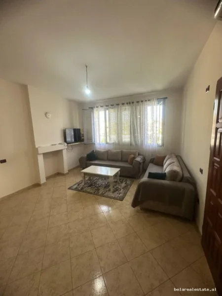 Tirane, jepet me qera Vile Vile 3 Katshe Kati 3, 190 m² 4.000 € (Allias)