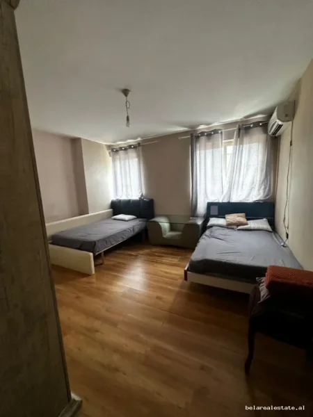 Tirane, jepet me qera apartament 2+1+Ballkon Kati 3, 86 m² 540 € (Pediatria)
