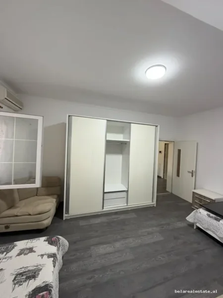 Tirane, jepet me qera Vile Vile 3 Katshe Kati 3, 110 m² 540 € (Siri Kodra)