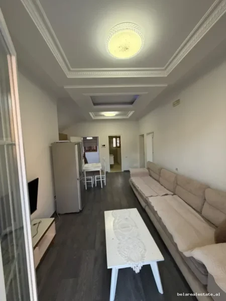 Tirane, jepet me qera Vile Vile 3 Katshe Kati 3, 110 m² 540 € (Siri Kodra)
