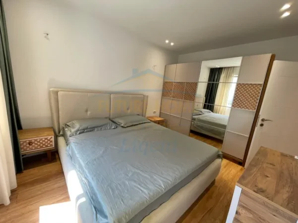 Tirane, jepet me qera apartament 1+1+Ballkon Kati 3, 73 m² 750 € (kopshti zoologjik)