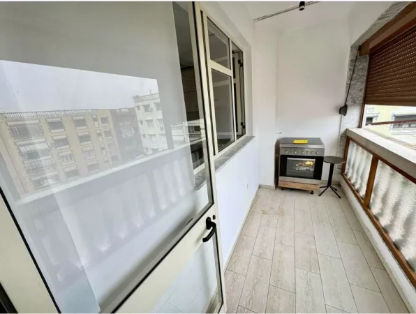 💥Tirane, jepet me qera apartament 2+1+Ballkon Kati 5, 94 m², Çmimi 40.000 Lekë të Reja, (Përball Casa Italia, Terminali, Tiranë)