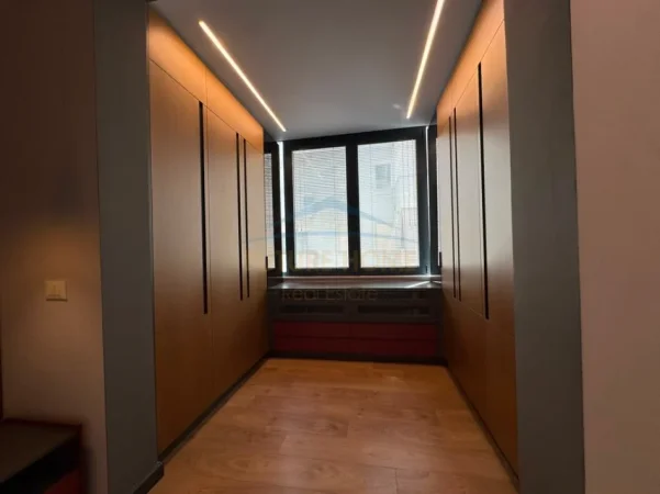 Qera, Apartament 2+1+ Post Parkimi, Liqeni i Thate, Tirane . 0696069906