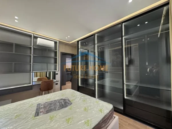 Tirane, jepet me qera apartament 1+1+Ballkon Kati 7, 76 m² 1.000 € (Delijorgji)